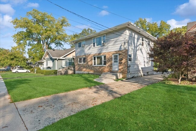 Photo - 140 Newberry Ave