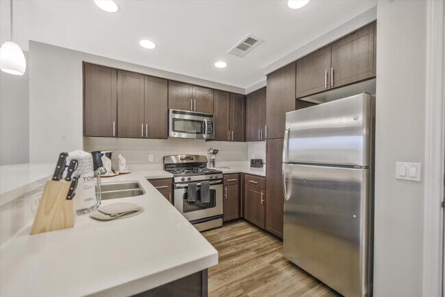 2230 Qualcomm Way Unit SI ID1343871P