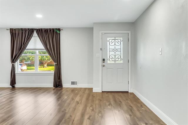 Photo - 623 Greenleaf Dr