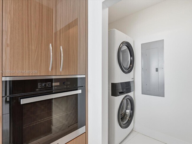 Photo - 18201 Collins Ave Unit 5508