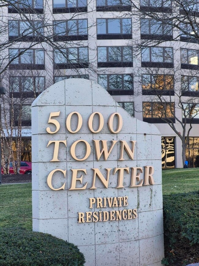 Building Photo - 5000 Civic Center Dr Unit Ste #1302