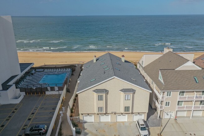 Building Photo - 2852 Charlemagne Dr Unit 2852 Charlemagne Dr #2