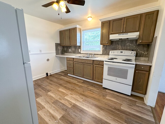 Photo - 3123 Fairbrook Dr