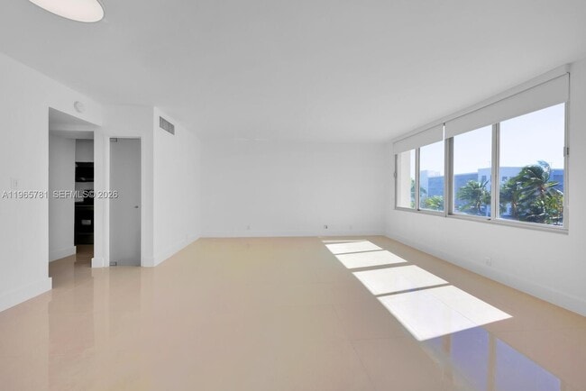 Photo - 1000 West Ave Unit 301