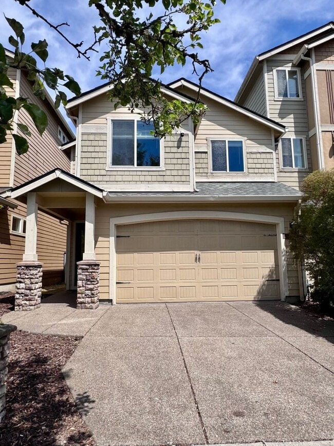 Building Photo - GORGEOUS Townhome...  LOCATION , LOCATION near Peace Health Hospital