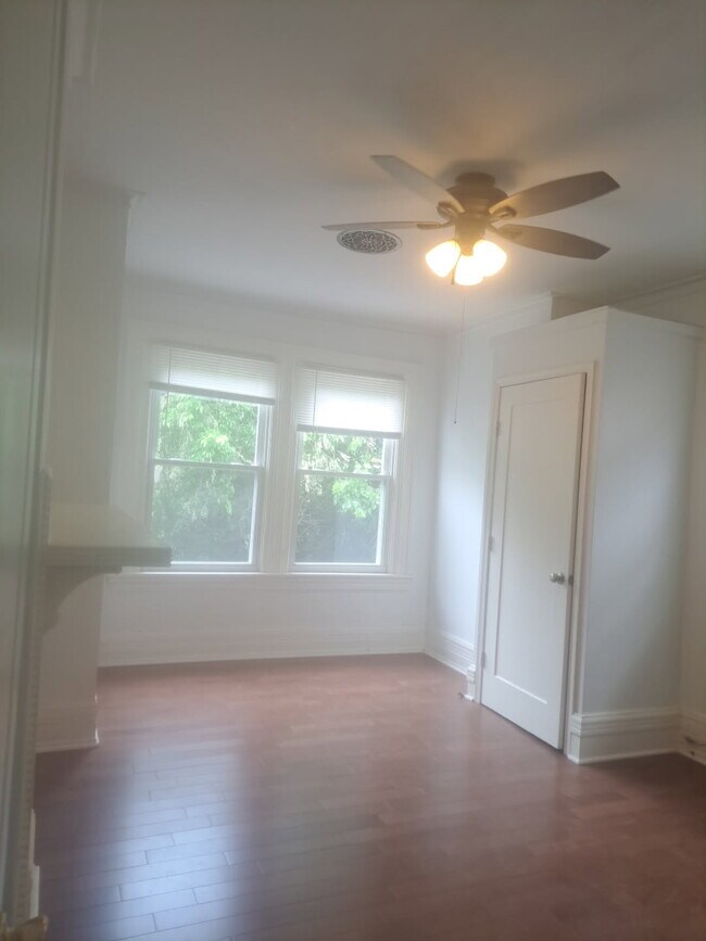 Photo - 2140 N Van Pelt St Unit 2