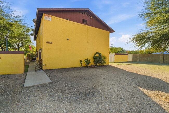 Photo - 12741 W Tasha Dr Unidad Apt 3
