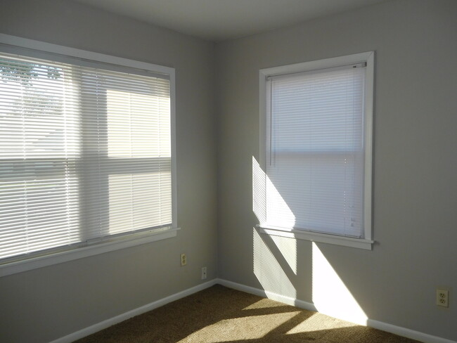 Photo - 3 Bedroom Near 21st & Yale!