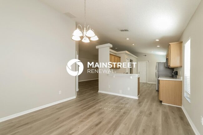 Photo - 4 Bedroom Pet-Friendly Home in KISSIMMEE, FL with Main Street Renewal