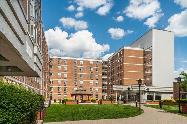 Photo - 798 Richmond Street West Unité 551