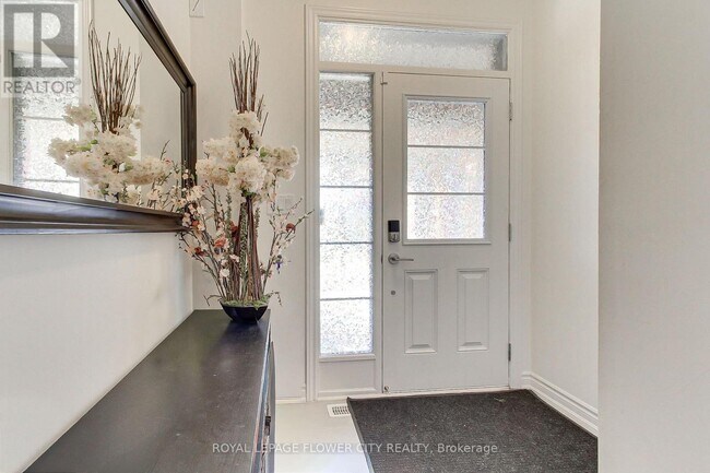 Photo - 453 Bergamot Ave