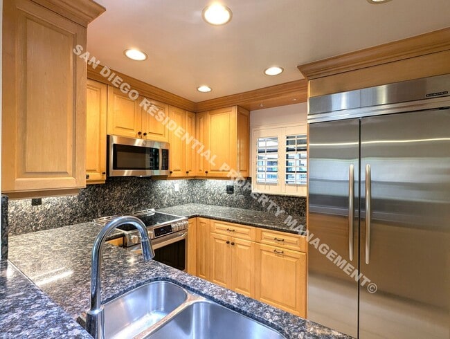 Building Photo - 8850 Villa La Jolla Dr Rental