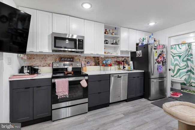 Photo - 212 Catharine St Unit 2