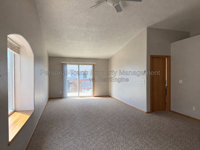 Photo - 4260 39th Ave S