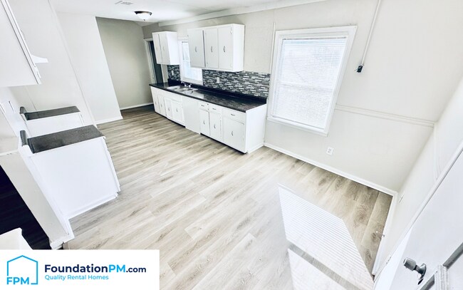 Photo - 1011 Cindy Ln