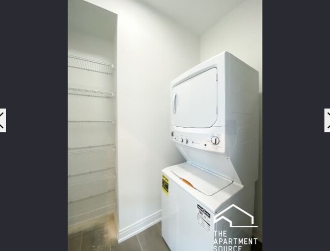 Photo - 1052 W Cornelia Ave Unit 4