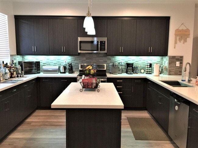 Photo - Completely upgraded large townhome with solar!!