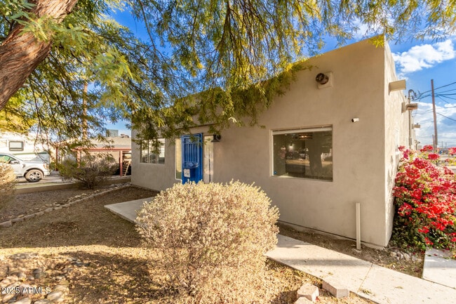 Photo - 407 E Eason Ave