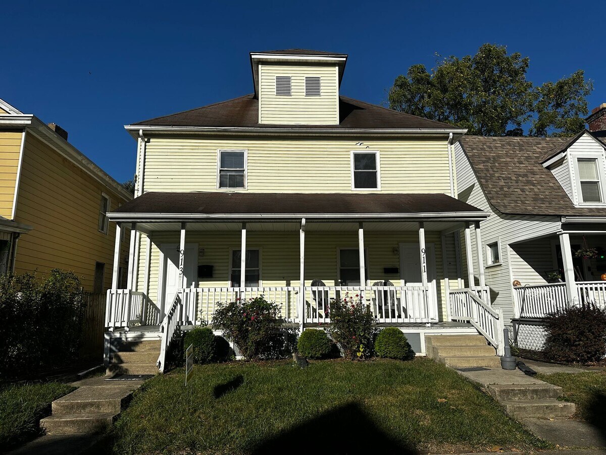 Photo - 911 Oakwood Ave