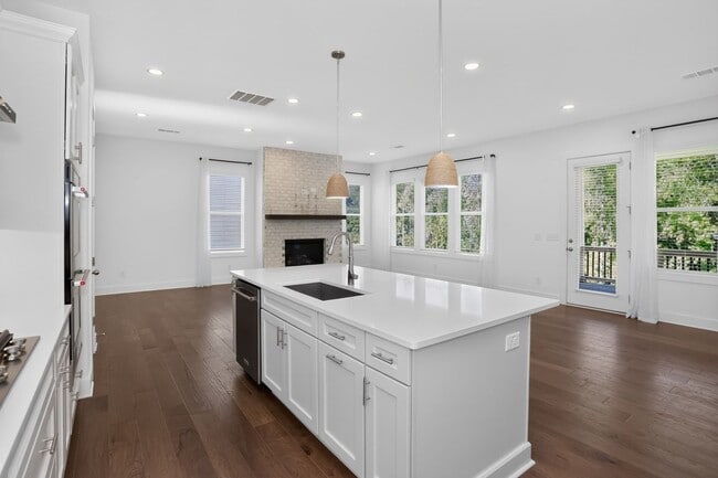 Photo - 1241 Westshore Dr