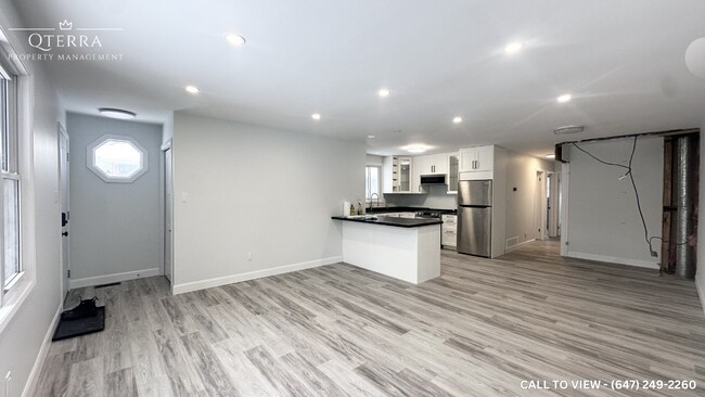 Photo - 42 Wenlock Cres