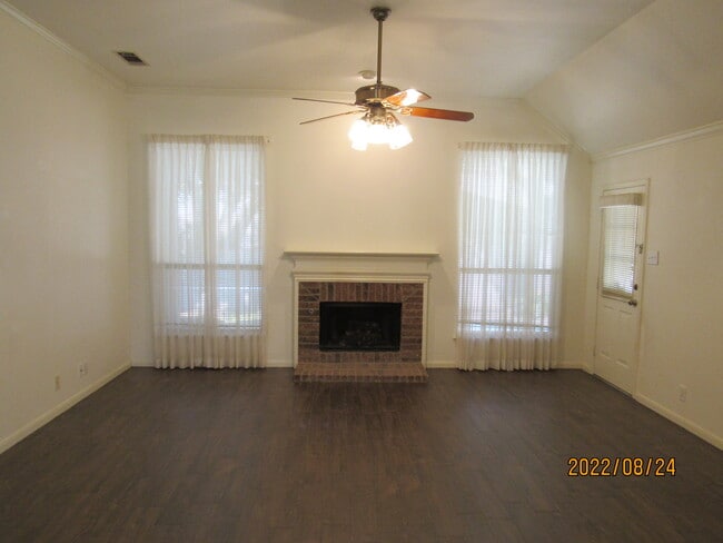 Photo - 9415 Pine Arbor