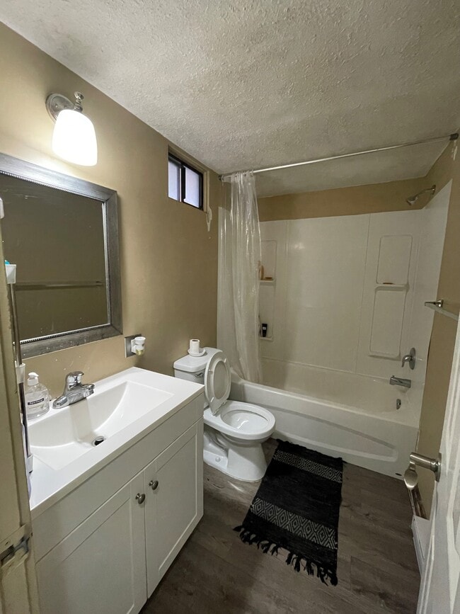 Photo - 371-374 4 Ave SE Unit C