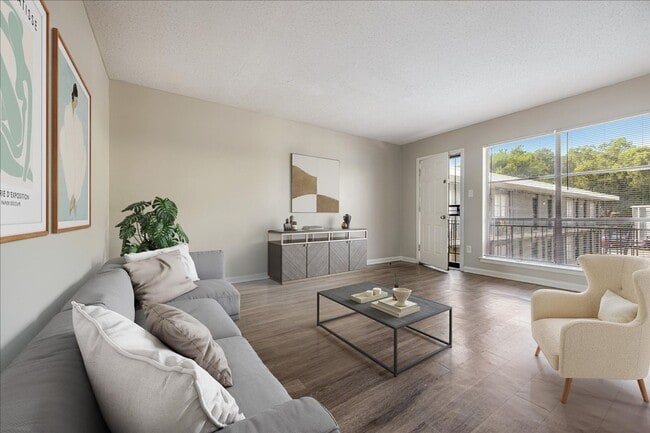 Photo - Macon Crossing Apartments