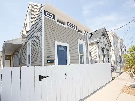 Photo - 926 Boone St