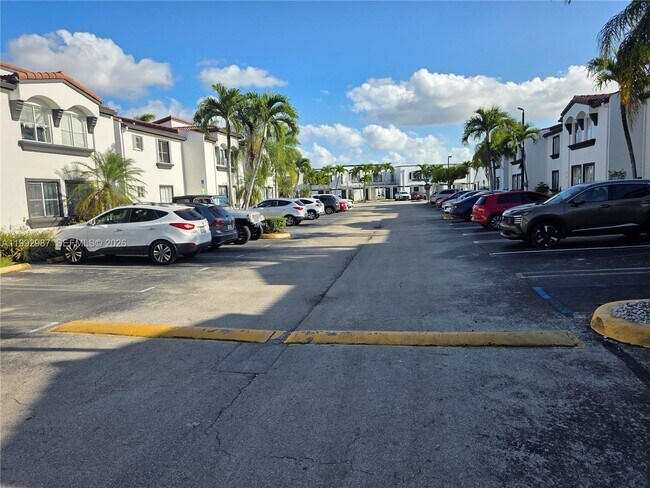 Photo - 1176 NW 124 Pl Unidad 108