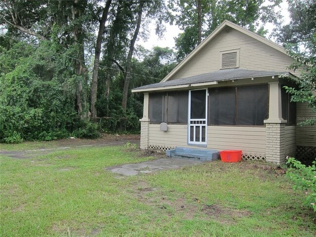 Building Photo - 720 NW 22nd Ave