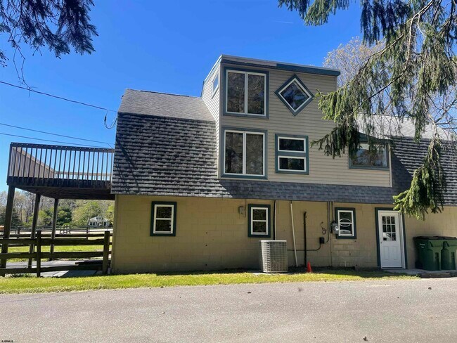 Photo - 202 Jefferson Ave