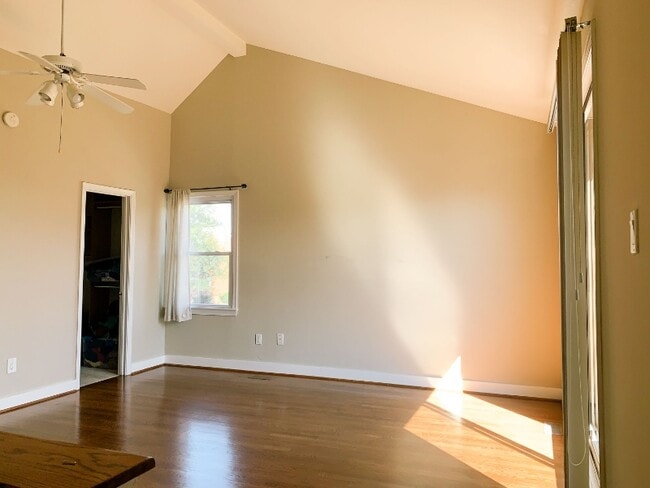 Photo - 92 N Bedford St