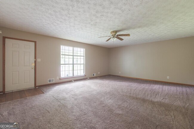 Photo - 310 Summerwood Ln