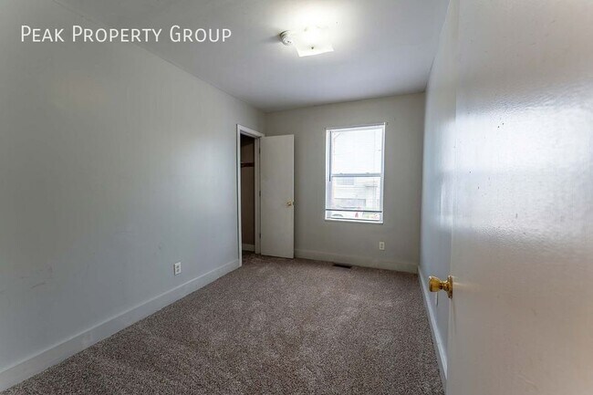 Photo - 1300 N 5th St