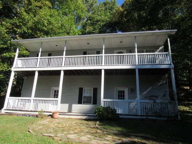 Building Photo - 541 Will Isaacs Rd