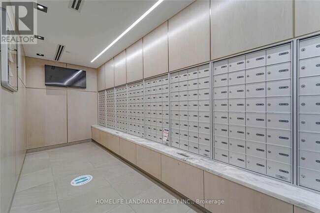 Photo - 77 Mutual St Unit 403