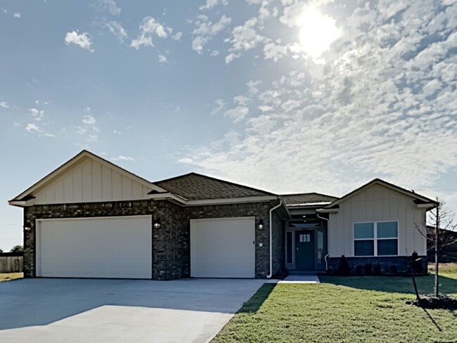 A Nice 3 Bedroom 2.5 Bathroom Custom Home ... - A Nice 3 Bedroom 2.5 Bathroom Custom Home ...