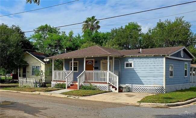 Building Photo - 1000 Zaragosa St Rental