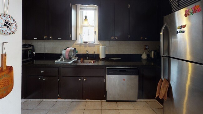 Photo - 27 Falcon St Unit 3