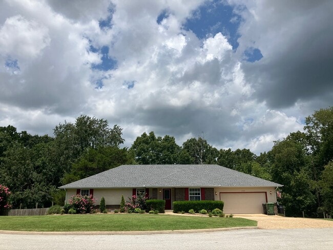 Photo - 1503 E Twin Lakes Dr