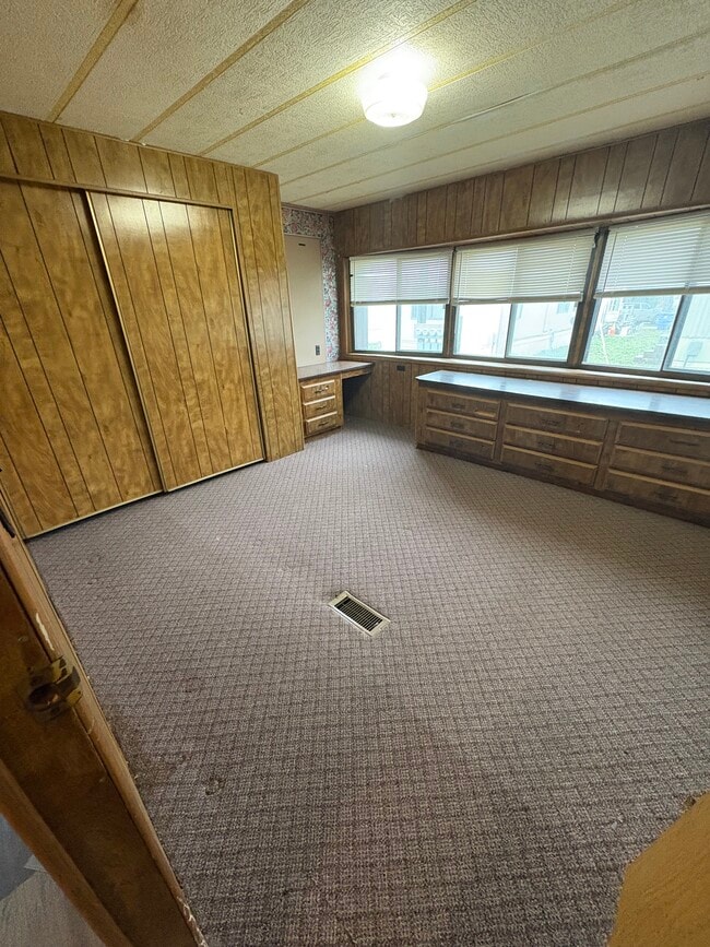 Photo - 304 S Adams St