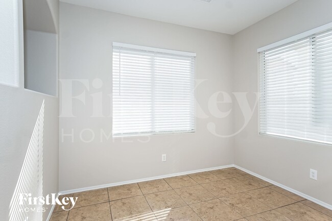 Photo - 7486 Decoro St