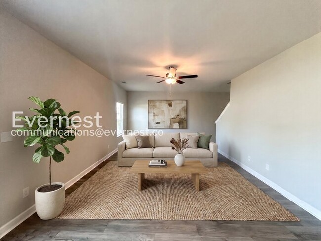 Photo - 2340 Valverde Wy