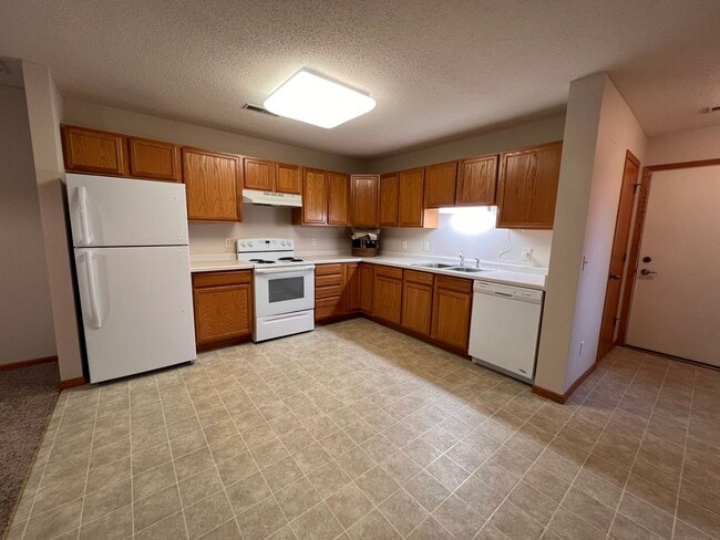 Great Single Level 2 Bedroom Townhome - Great Single Level 2 Bedroom Townhome