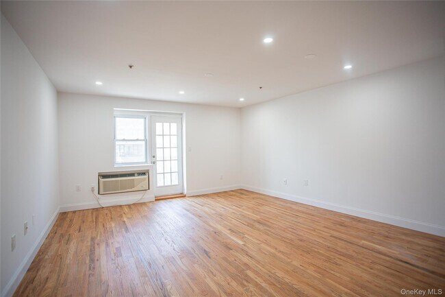 Photo - 10 Franklin Blvd Unit 408