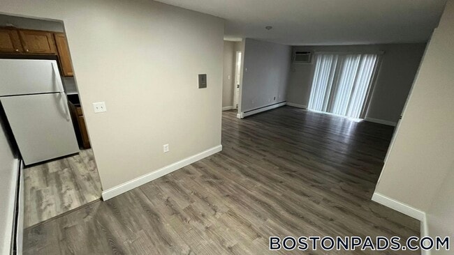 Building Photo - 47 Princeton St Rental