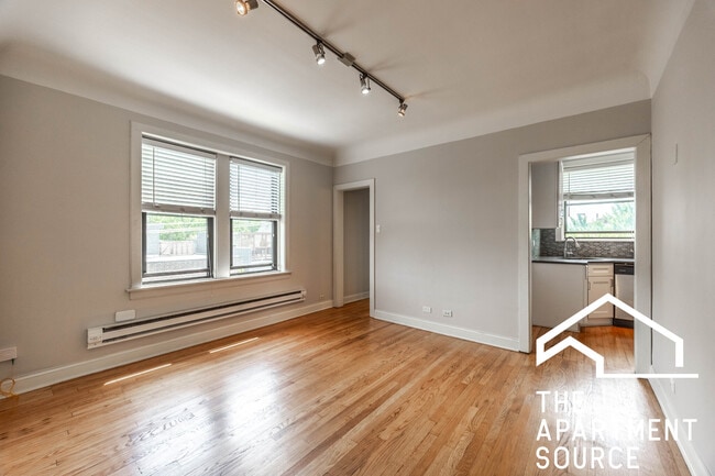 Photo - 2311 N Rockwell St Unit 1C