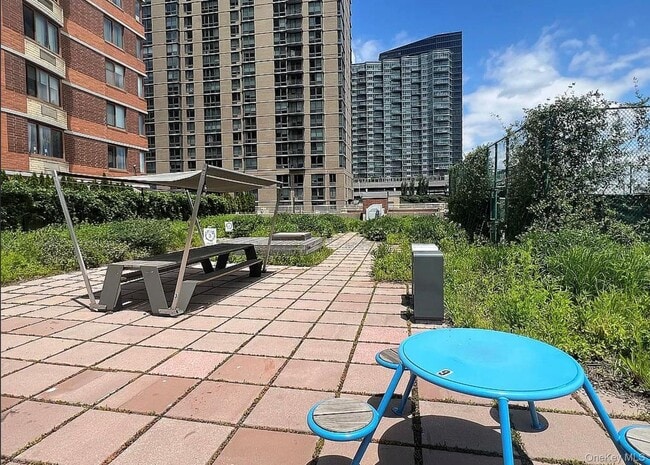 Photo - 4-74-74 48th Ave Unidad 28C