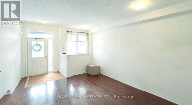 Photo - 303 Humphrey St